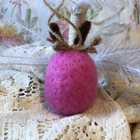 Handmade needle felted Easter egg bunny rabbit ornament collectable decoration - Picture 4 of 7